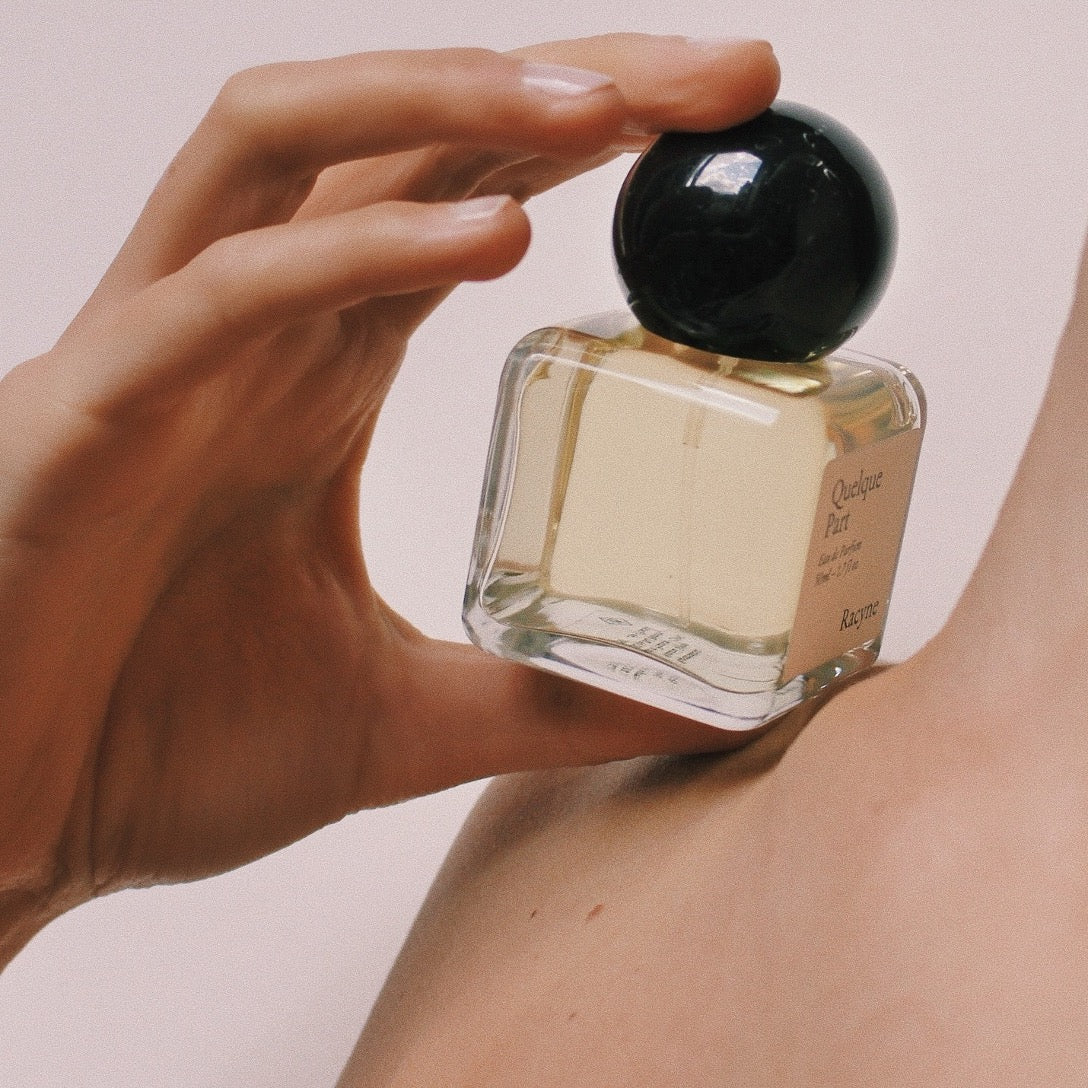 Comment faire tenir le sillage de son parfum ?